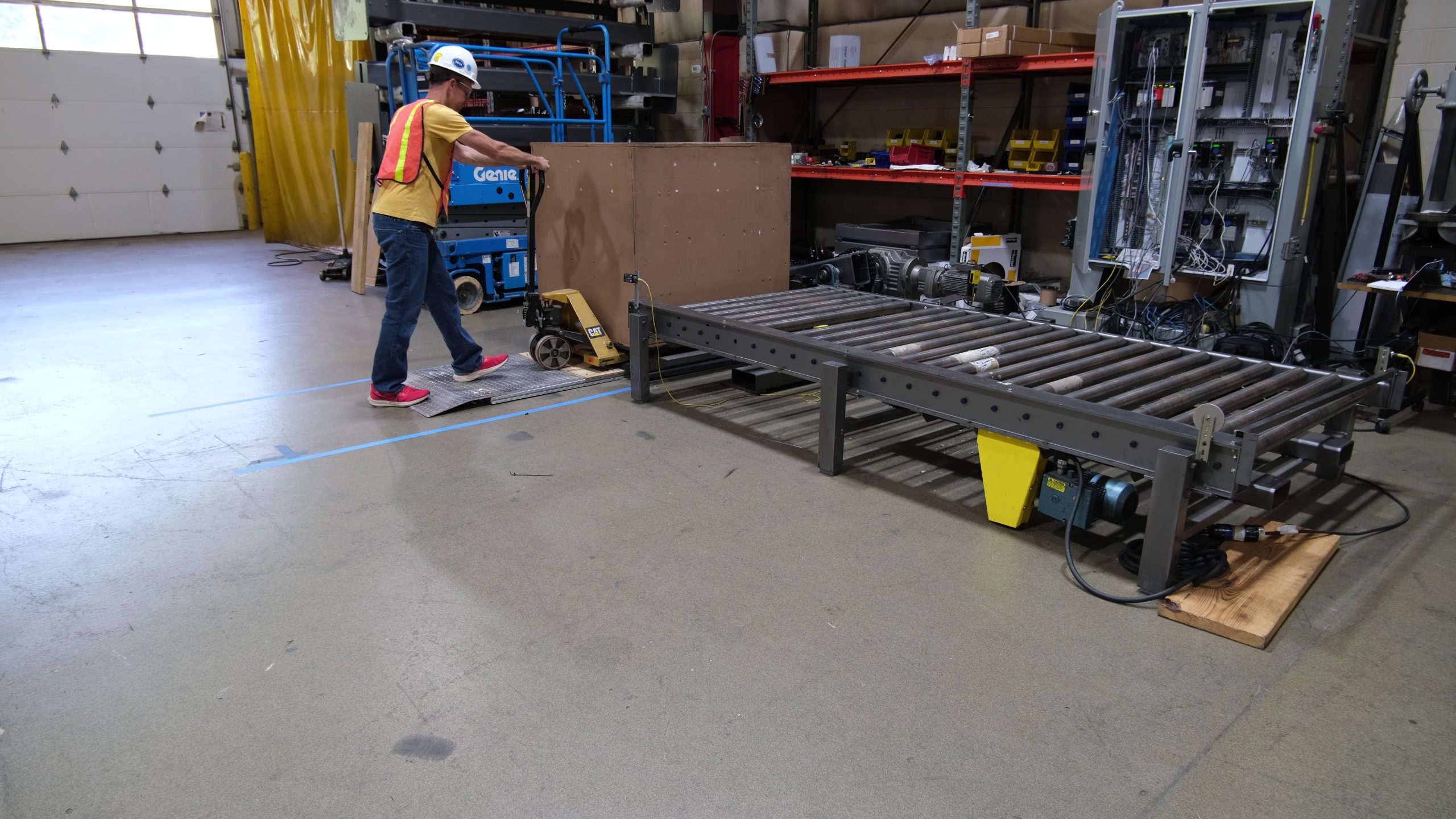 PLS200 Pallet Lift System Demo Loading product onto the PLS200 Pallet Lift System